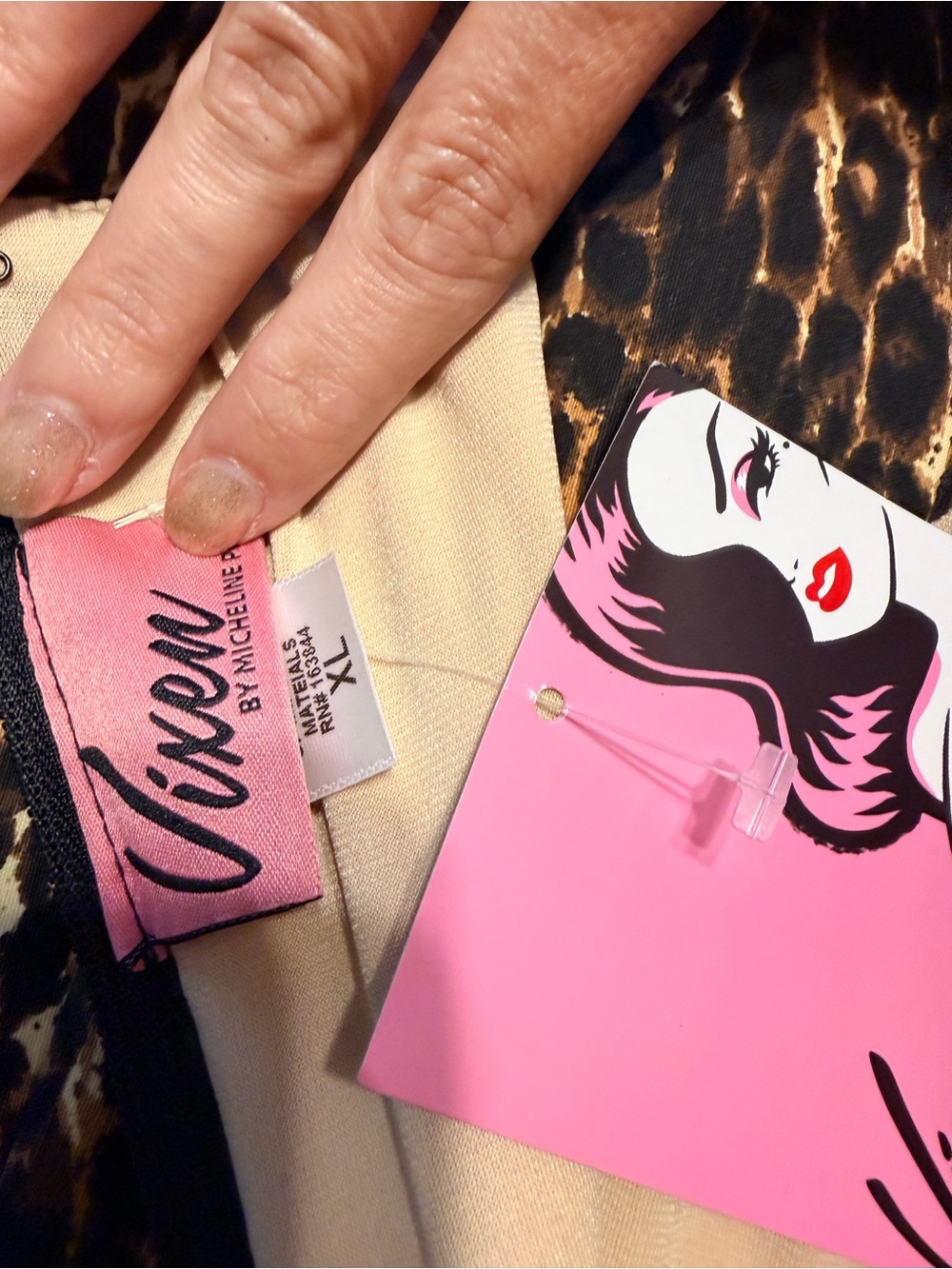 Vixen by Micheline Pitt Maneater Wiggle in Leopard Print - Picture 3 of 3